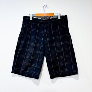 OCEAN CURRENT Gray plaid Bermuda shorts